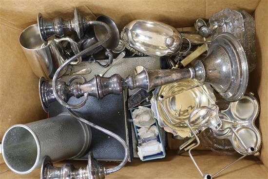 A quantity of mixed silver plate